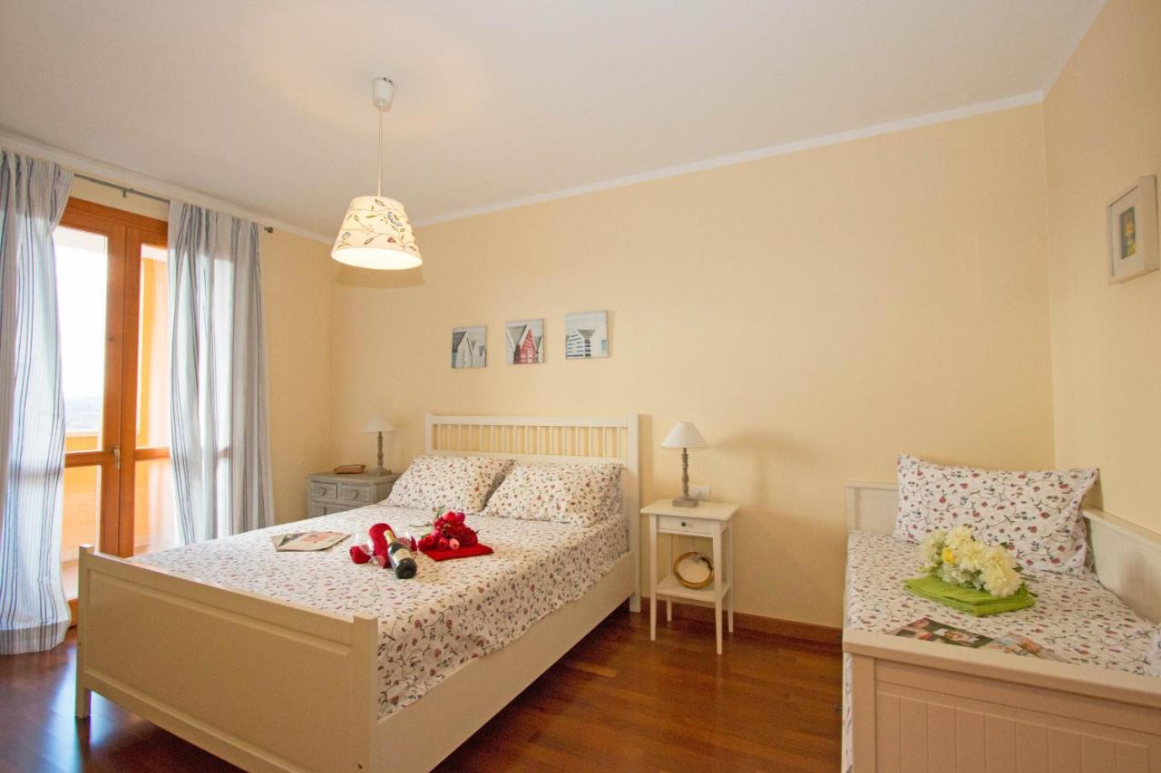 Baglio Degli Ulivi 3 Apartment By Wonderful Italy Sirmione Bagian luar foto