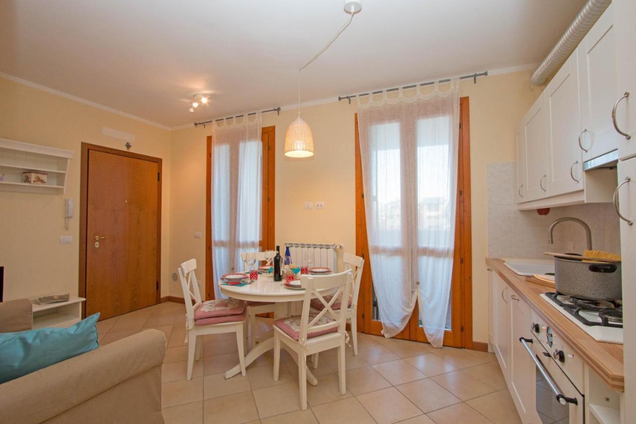 Baglio Degli Ulivi 3 Apartment By Wonderful Italy Sirmione Bagian luar foto