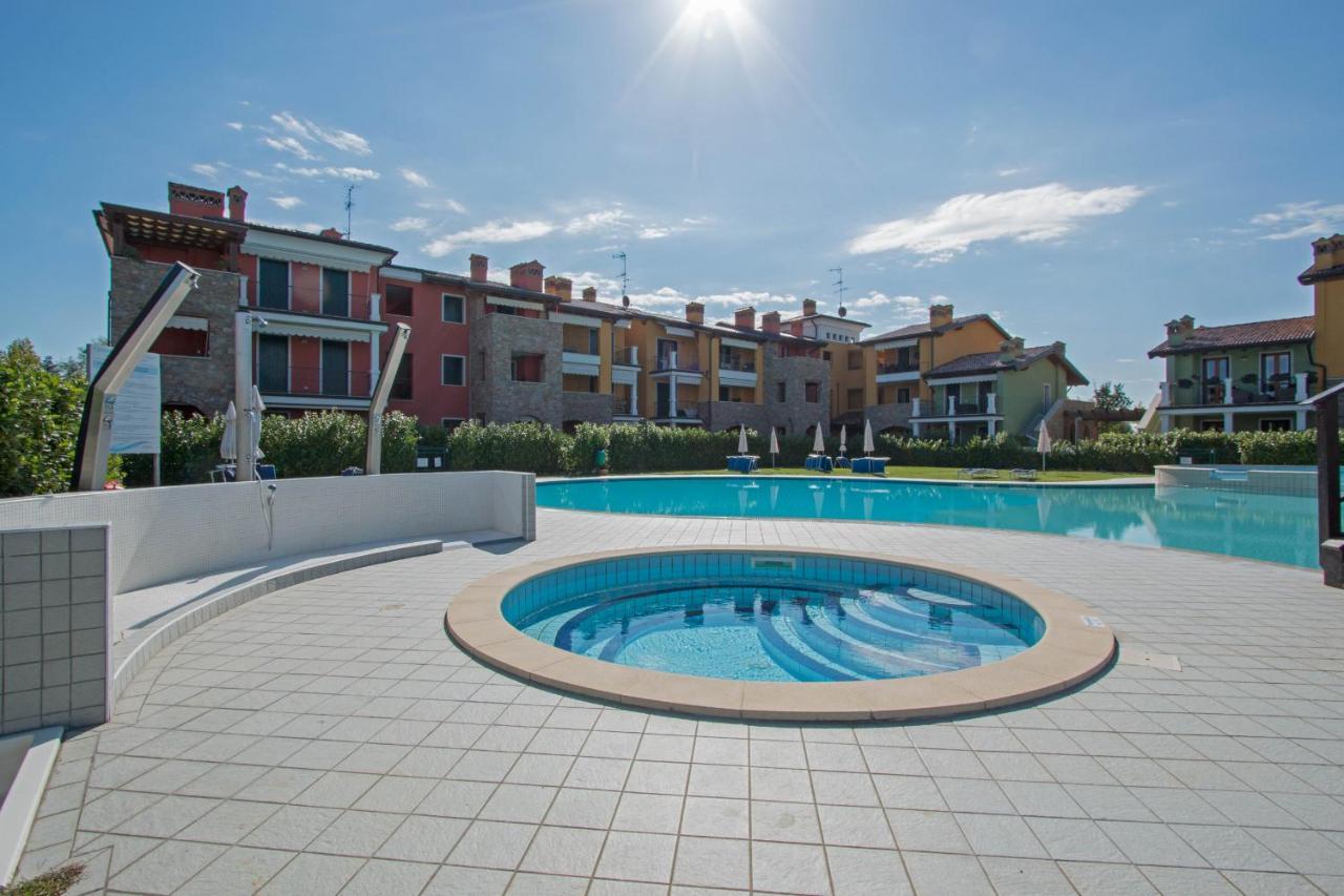 Baglio Degli Ulivi 3 Apartment By Wonderful Italy Sirmione Bagian luar foto