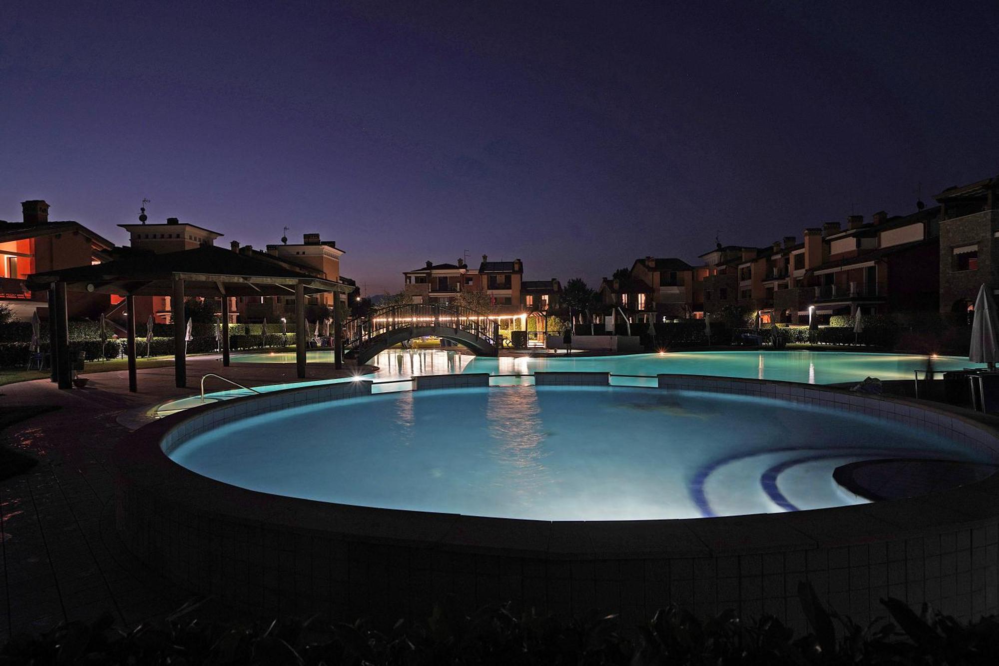 Baglio Degli Ulivi 3 Apartment By Wonderful Italy Sirmione Bagian luar foto